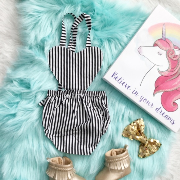 Heart shape romper - Picture 3 of 3